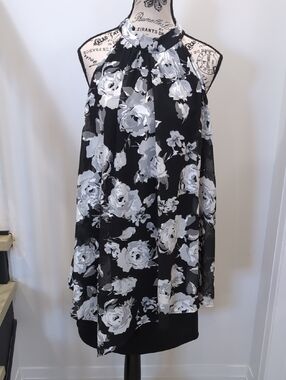 WRAPPER | Women's Blk/Whit/Gry Halter Style Double Layer Floral Midi Dress